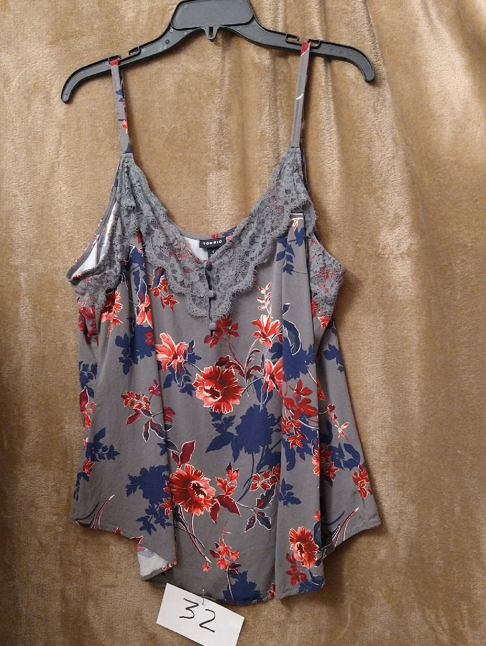 torrid Gray Floral Lace-Trim Cami with Red & Navy Flowers, Size 1